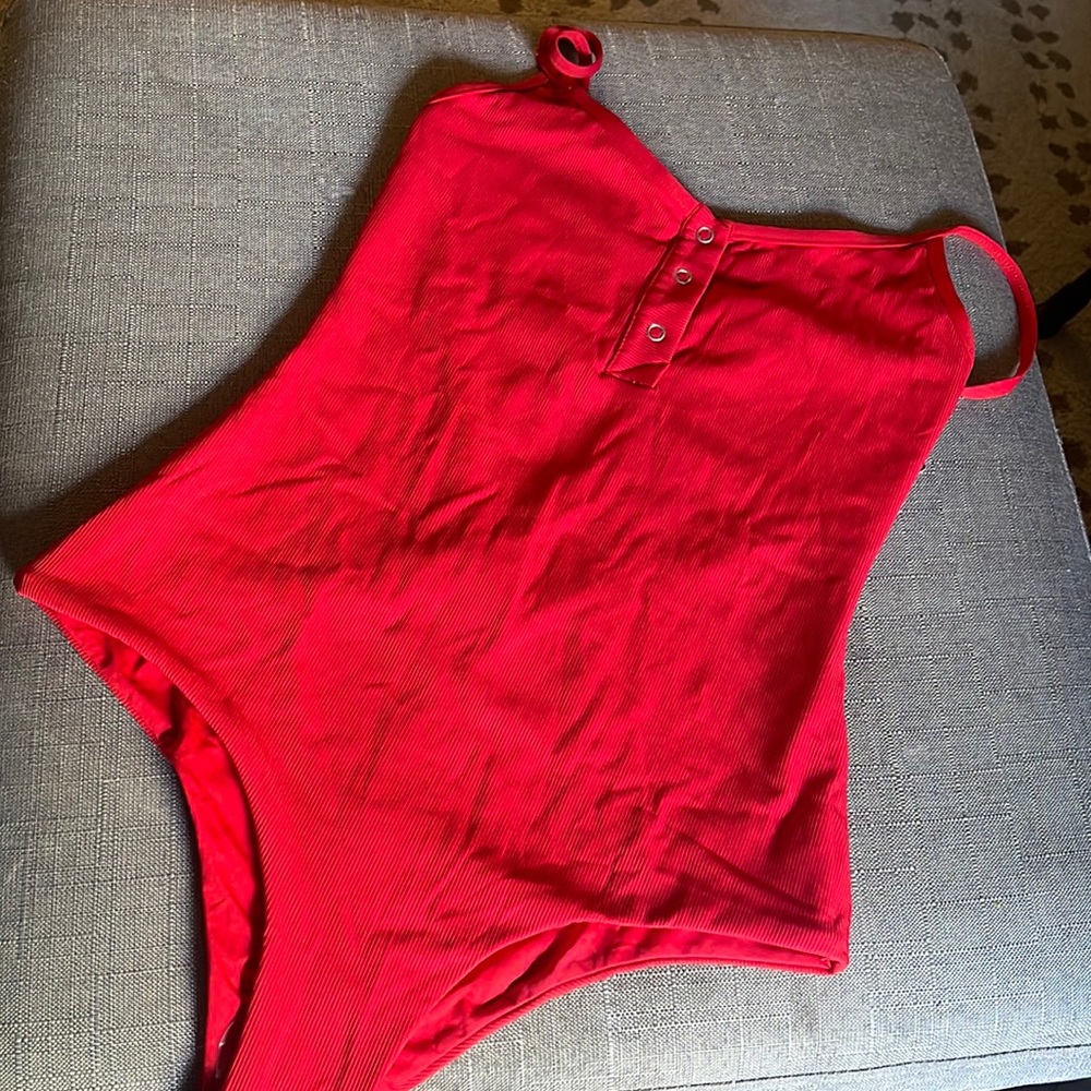 NEW TAVIK LILA RIBBED ONE PIECE SWIMSUIT VIKING RED SIZE MEDIUM